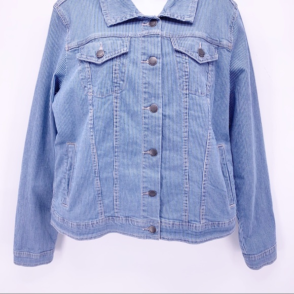 Max Jeans Blue and White Pinstriped Jean Jacket - Picture 3 of 8